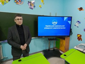 ХНУРЕ відкрив інноваційний освітній HUB у підземній школі Новобаварського району