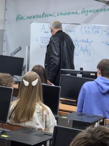 ХНУРЕ продовжує працювати у змішаному форматі