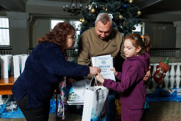 Дітей працівників ХНУРЕ привітали з Різдвяними та Новорічними святами